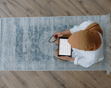 berdoa-anak-cemerlang-lulus-peperiksaan-exam-ijazah-sekolah-universiti